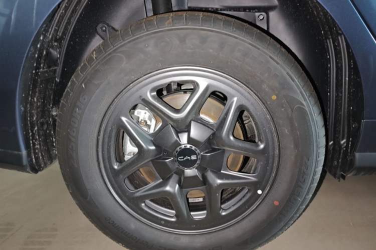 Used BYD Seal 05 DM-i 2026 DM-i 128KM Luxury Edition Right Rear Wheel Hub