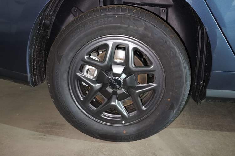 Used BYD Seal 05 DM-i 2026 DM-i 128KM Luxury Edition Right Rear Wheel Hub