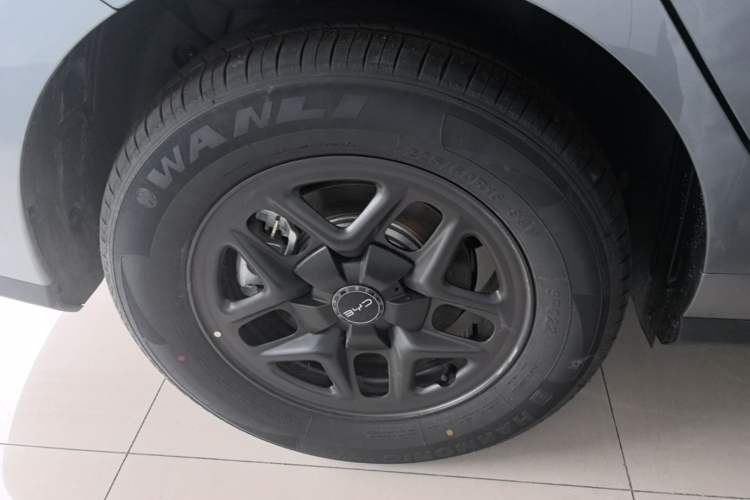 Used BYD Seal 05 DM-i 2026 DM-i 128KM Luxury Edition Right Rear Wheel Hub