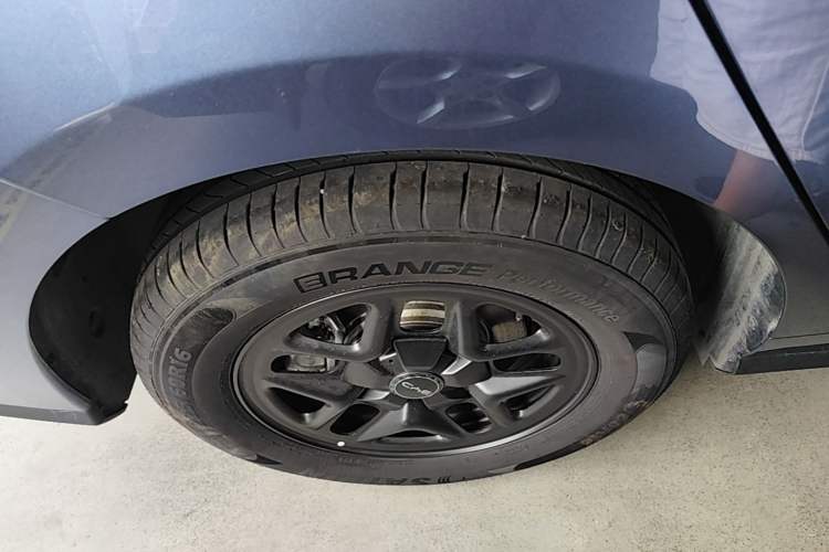 Used BYD Seal 05 DM-i 2026 DM-i 128KM Luxury Edition Right Rear Wheel Hub