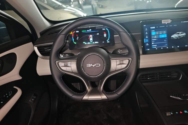 Used BYD Seal 05 DM-i 2026 DM-i 128KM Luxury Edition Steering Wheel