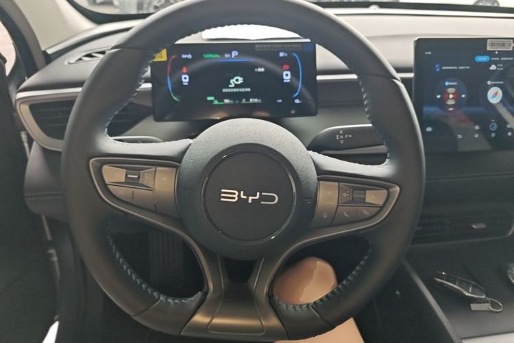 Used BYD Seal 05 DM-i 2026 DM-i 128KM Luxury Edition Steering Wheel