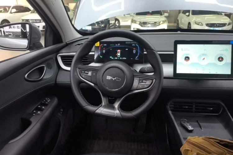 Used BYD Seal 05 DM-i 2026 DM-i 128KM Luxury Edition Steering Wheel