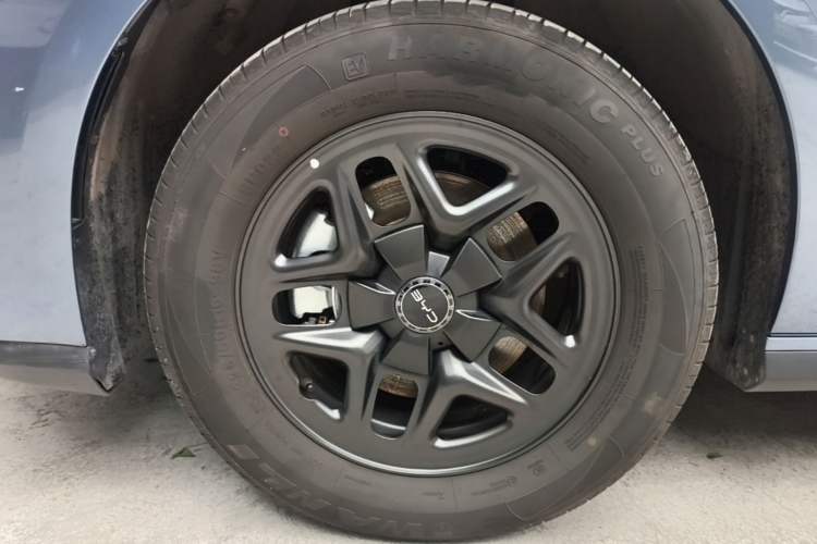 Used BYD Seal 05 DM-i 2026 DM-i 128KM Luxury Edition Left Front Wheel Hub