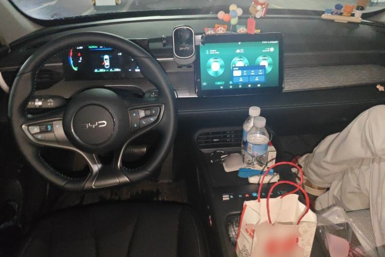 Used BYD Seal 05 DM-i 2026 Model DM-i 210KM Prestigious Version Center Console