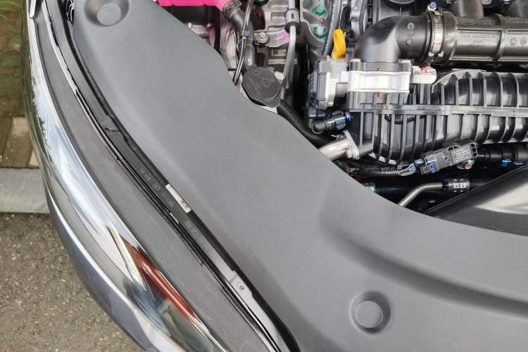 Used BYD Seal 05 DM-i 2026 DM-i 128KM Luxury Edition Engine Bay Right