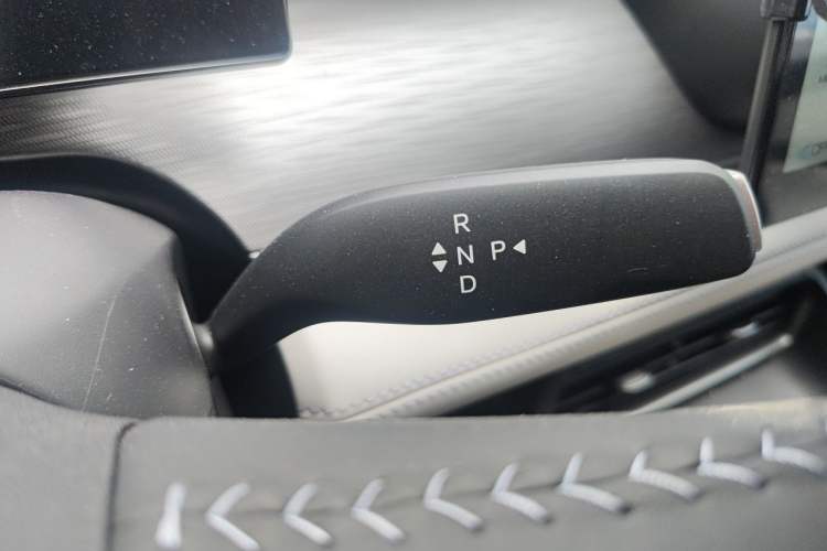 Used BYD Seal 05 DM-i 2026 DM-i 128KM Luxury Edition Gear Lever