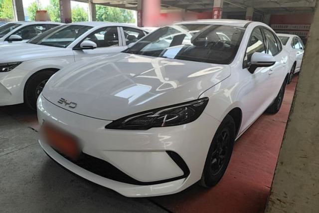 Ojetý BYD Seal 05 DM-i 2026 DM-i 128KM Luxury Edition