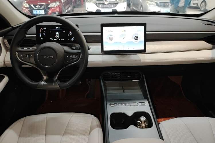 Used BYD Seal 05 DM-i 2026 DM-i 128KM Luxury Edition Audio And AC Panel