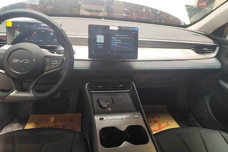 Used BYD Seal 05 DM-i 2026 DM-i 128KM Luxury Edition Audio And AC Panel