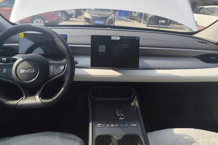 Used BYD Seal 05 DM-i 2026 DM-i 128KM Luxury Edition Audio And AC Panel