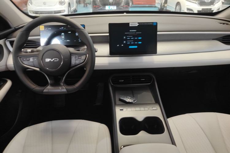 Used BYD Seal 05 DM-i 2026 DM-i 128KM Luxury Edition Center Console