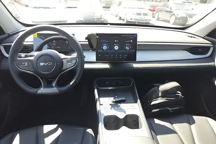 Used BYD Seal 05 DM-i 2026 DM-i 128KM Luxury Edition Center Console