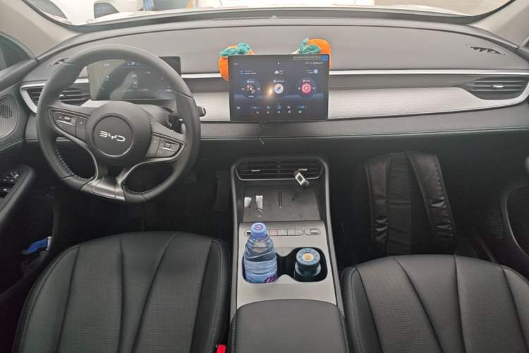Used BYD Seal 05 DM-i 2026 DM-i 128KM Luxury Edition Center Console