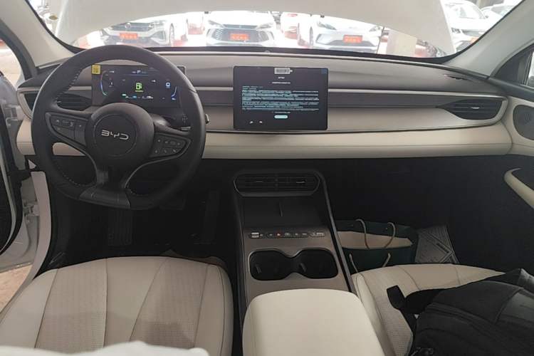 Used BYD Seal 05 DM-i 2026 DM-i 128KM Luxury Edition Center Console