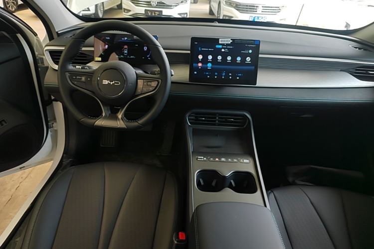Used BYD Seal 05 DM-i 2026 DM-i 128KM Luxury Edition Center Console
