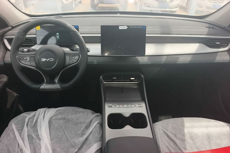 Used BYD Seal 05 DM-i 2026 DM-i 128KM Luxury Edition Center Console