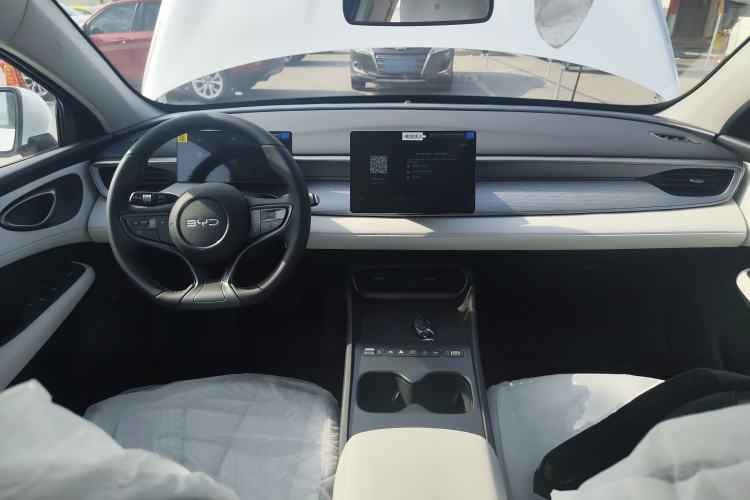 Used BYD Seal 05 DM-i 2026 DM-i 128KM Luxury Edition Center Console