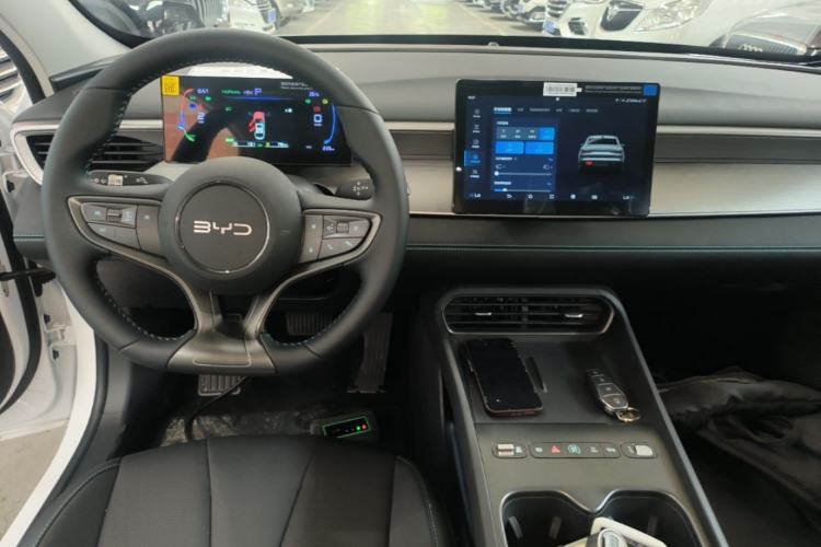 Used BYD Seal 05 DM-i 2026 DM-i 128KM Luxury Edition Center Console