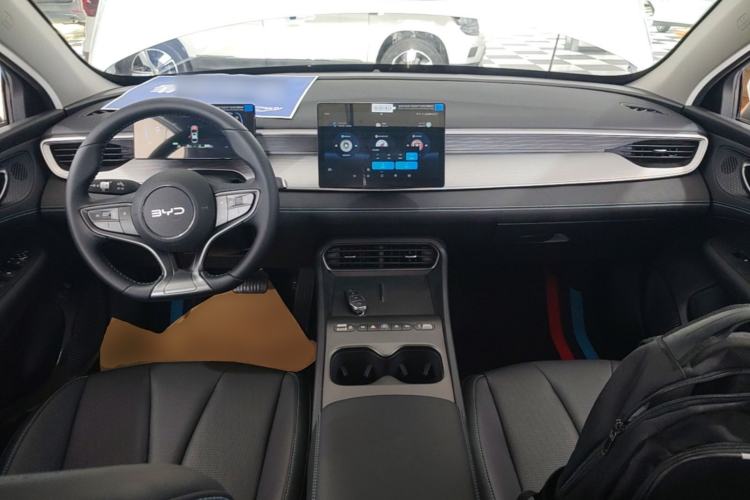 Used BYD Seal 05 DM-i 2026 Model DM-i 210KM Prestigious Version Center Console