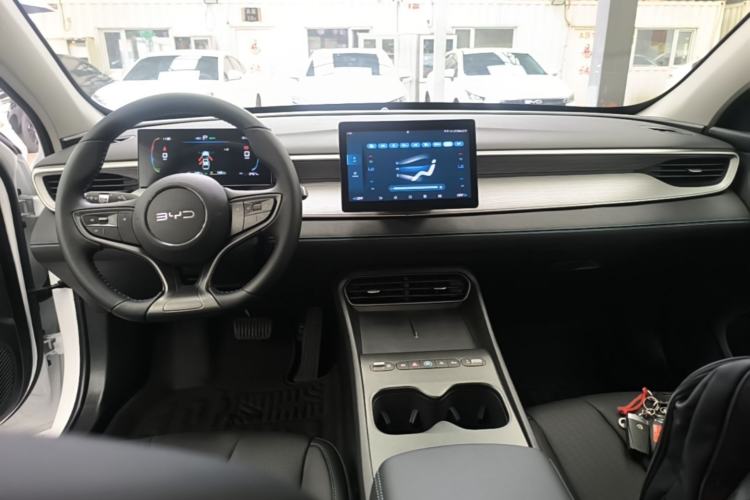 Used BYD Seal 05 DM-i 2026 Model DM-i 210KM Prestigious Version Center Console