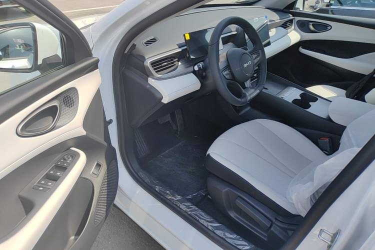 Used BYD Seal 05 DM-i 2026 DM-i 128KM Luxury Edition Driver Seat