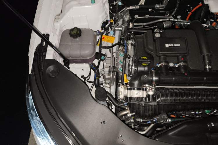 Used BYD Seal 05 DM-i 2026 Model DM-i 210KM Prestigious Version Engine Bay Right