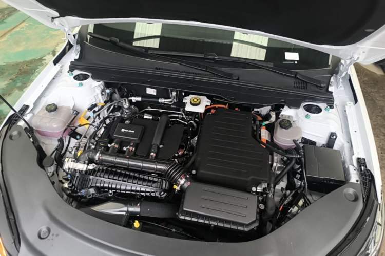 Used BYD Seal 05 DM-i 2026 Model DM-i 210KM Prestigious Version Engine Bay