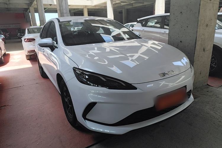 Used BYD Seal 05 DM-i 2026 DM-i 128KM Luxury Edition Front Right 45 Deg