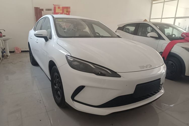 Used BYD Seal 05 DM-i 2026 DM-i 128KM Luxury Edition Front Right 45 Deg