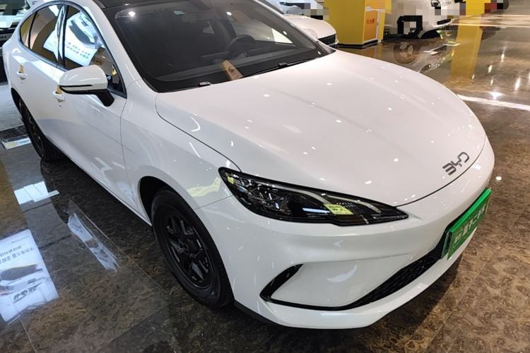 Used BYD Seal 05 DM-i 2026 DM-i 128KM Luxury Edition Front Right 45 Deg