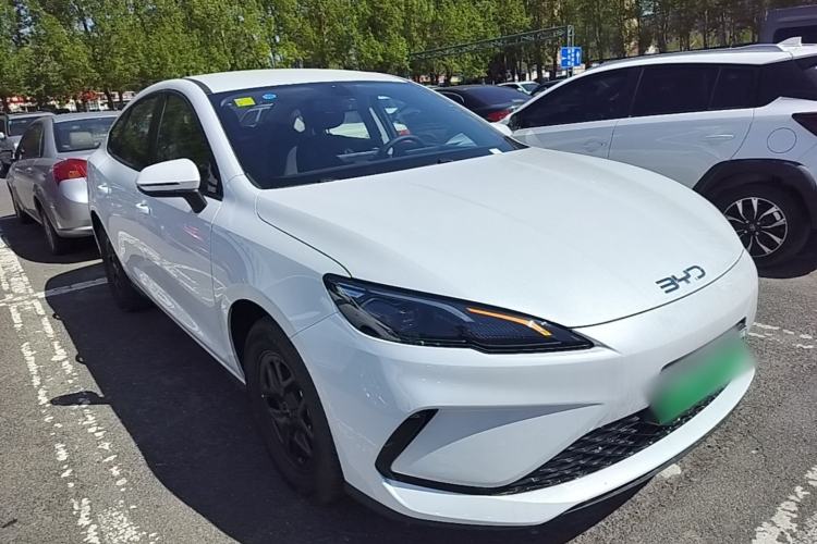 Used BYD Seal 05 DM-i 2026 DM-i 128KM Luxury Edition Front Right 45 Deg