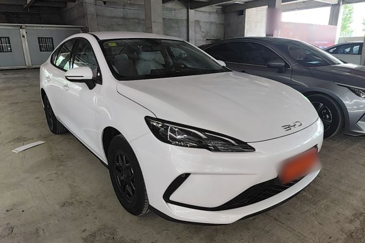 Used BYD Seal 05 DM-i 2026 DM-i 128KM Luxury Edition Front Right 45 Deg