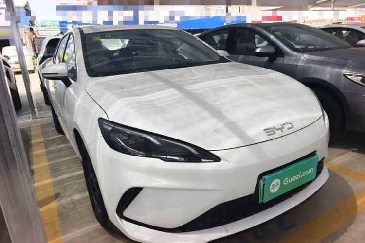 Used BYD Seal 05 DM-i 2026 DM-i 128KM Luxury Edition Front Right 45 Deg