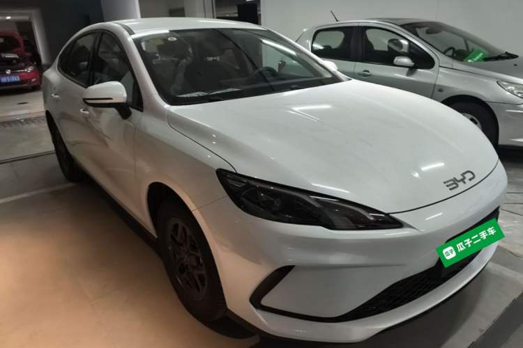 Used BYD Seal 05 DM-i 2026 DM-i 128KM Luxury Edition Front Right 45 Deg