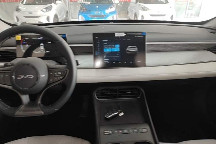 Used BYD Seal 05 DM-i 2026 DM-i 128KM Luxury Edition Gear Lever