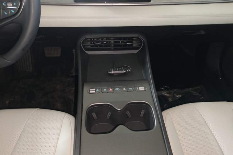 Used BYD Seal 05 DM-i 2026 DM-i 128KM Luxury Edition Gear Lever