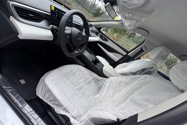 Used BYD Seal 05 DM-i 2026 DM-i 128KM Luxury Edition Interior 2