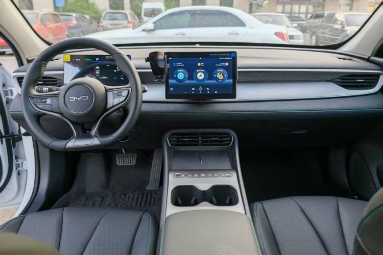 Used BYD Seal 05 DM-i 2026 DM-i 128KM Luxury Edition Interior 2