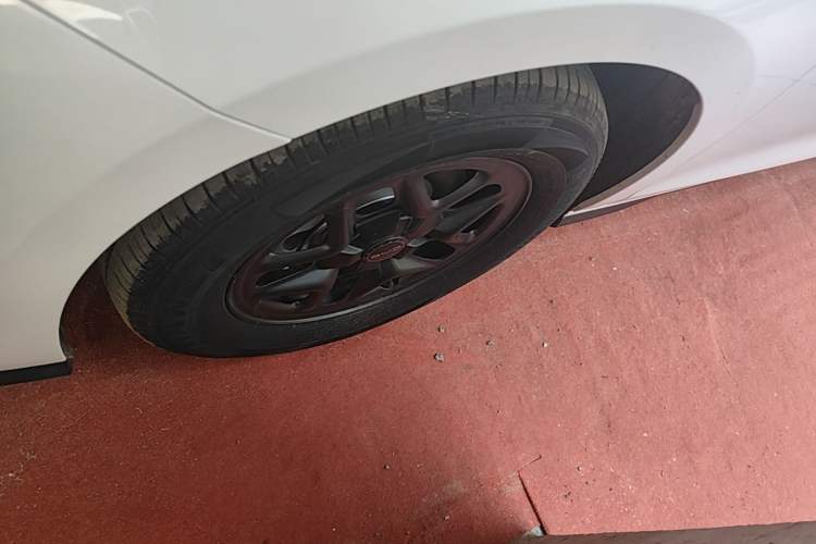 Used BYD Seal 05 DM-i 2026 DM-i 128KM Luxury Edition Left Front Wheel Hub