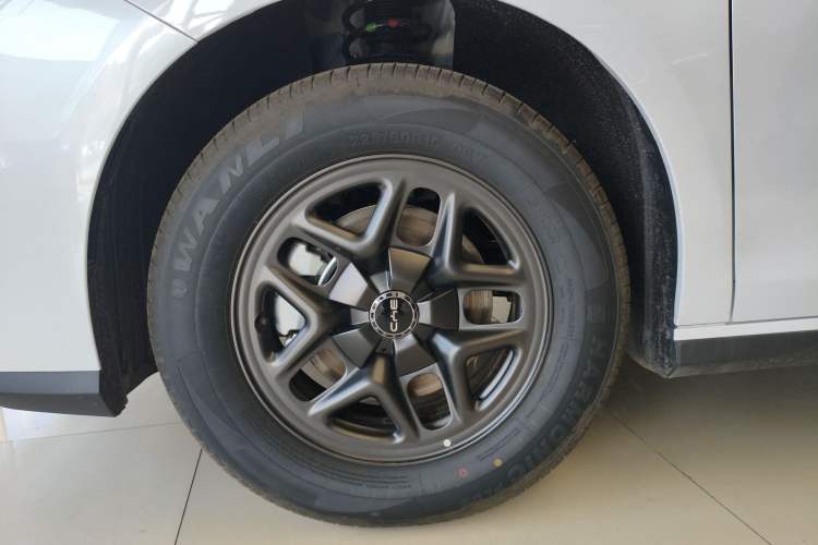 Used BYD Seal 05 DM-i 2026 DM-i 128KM Luxury Edition Left Front Wheel Hub