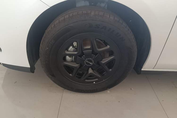 Used BYD Seal 05 DM-i 2026 DM-i 128KM Luxury Edition Left Front Wheel Hub