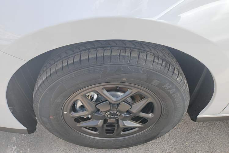 Used BYD Seal 05 DM-i 2026 DM-i 128KM Luxury Edition Left Front Wheel Hub