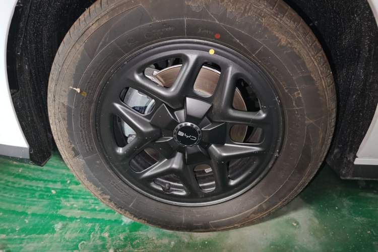 Used BYD Seal 05 DM-i 2026 DM-i 128KM Luxury Edition Left Front Wheel Hub