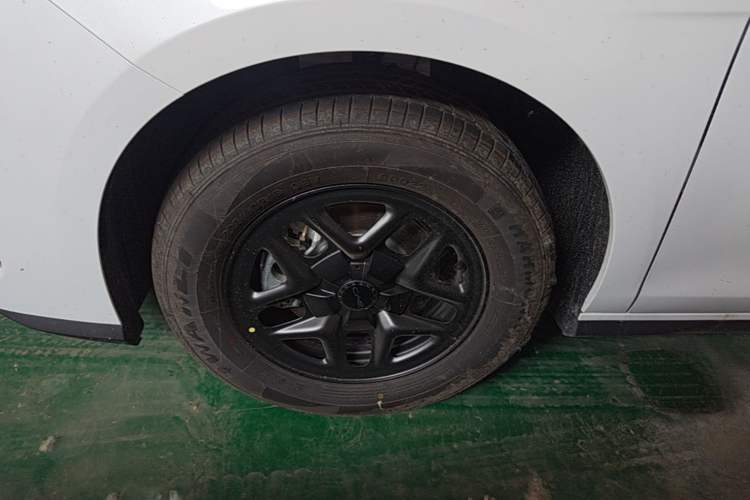 Used BYD Seal 05 DM-i 2026 DM-i 128KM Luxury Edition Left Front Wheel Hub