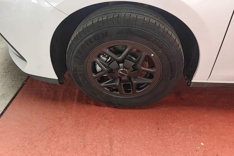 Used BYD Seal 05 DM-i 2026 DM-i 128KM Luxury Edition Left Front Wheel Hub