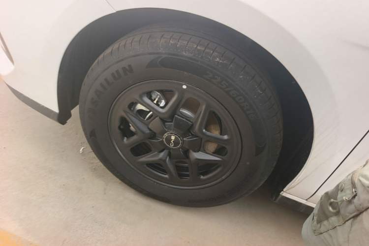 Used BYD Seal 05 DM-i 2026 DM-i 128KM Luxury Edition Left Front Wheel Hub