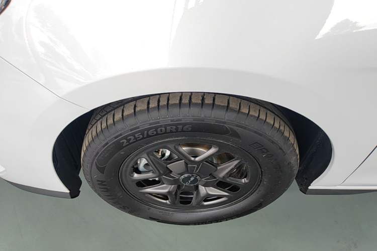 Used BYD Seal 05 DM-i 2026 DM-i 128KM Luxury Edition Left Front Wheel Hub