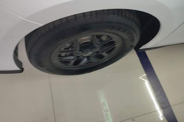 Used BYD Seal 05 DM-i 2026 DM-i 128KM Luxury Edition Left Front Wheel Hub