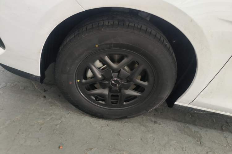 Used BYD Seal 05 DM-i 2026 DM-i 128KM Luxury Edition Left Front Wheel Hub
